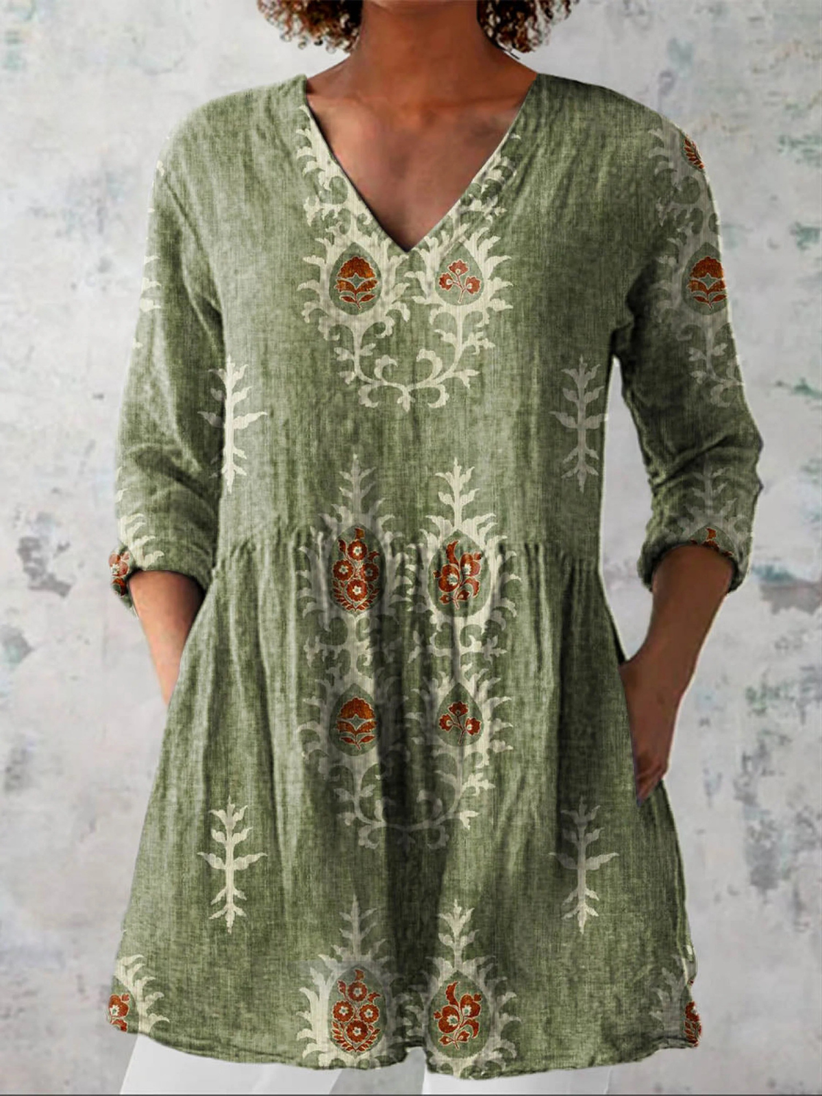 Laura | Long Blouse with a Striking Print