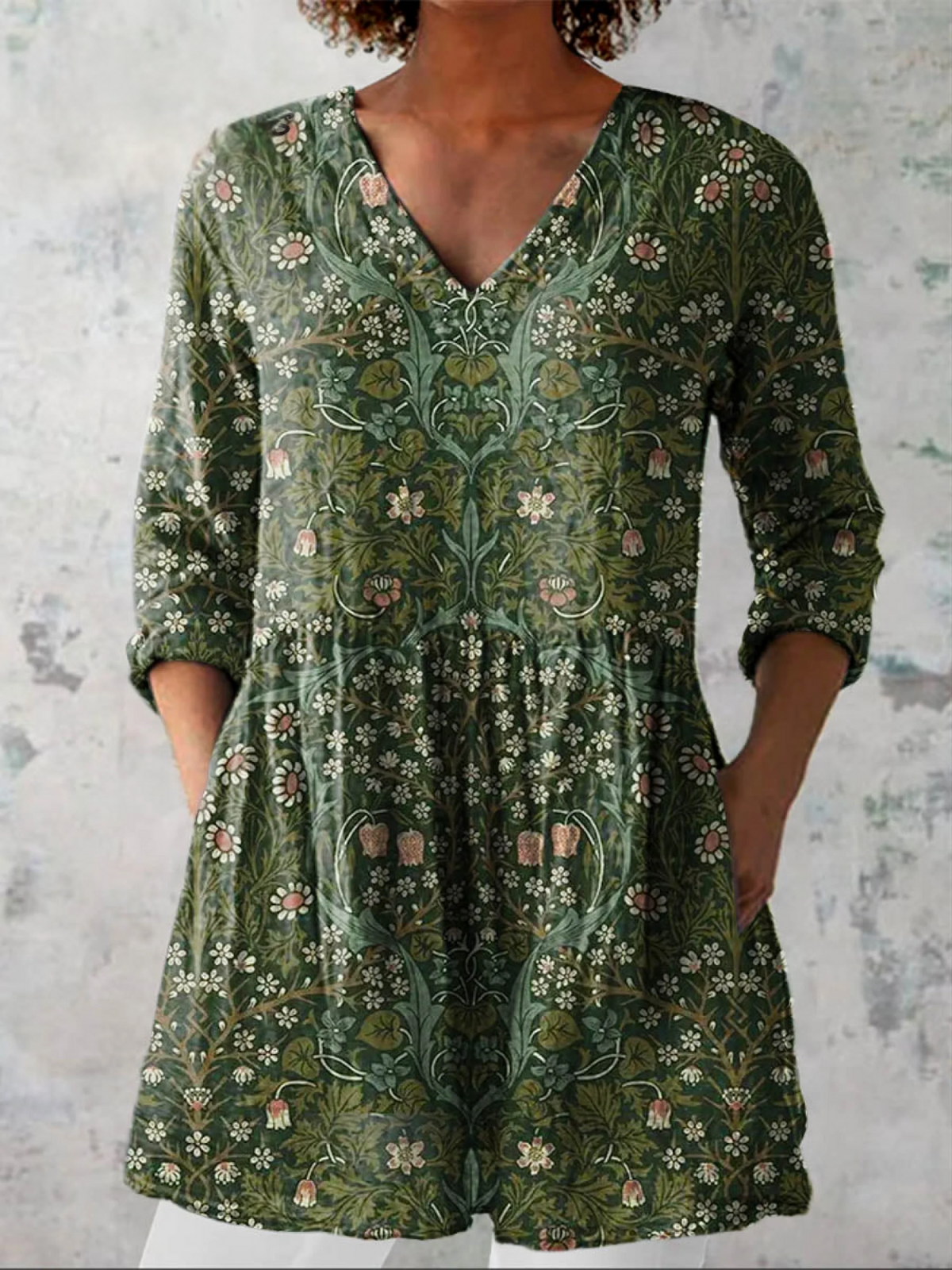 Harriet | Long Blouse with a Striking Print