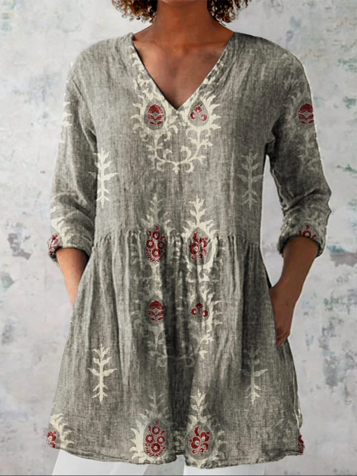 Laura | Long Blouse with a Striking Print