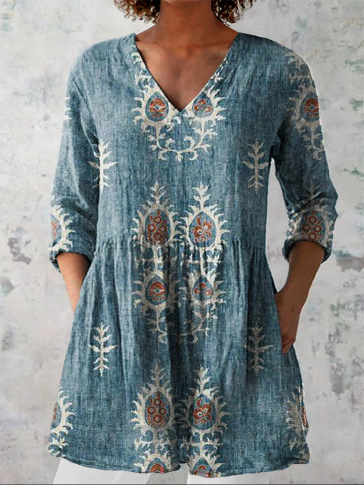 Laura | Long Blouse with a Striking Print