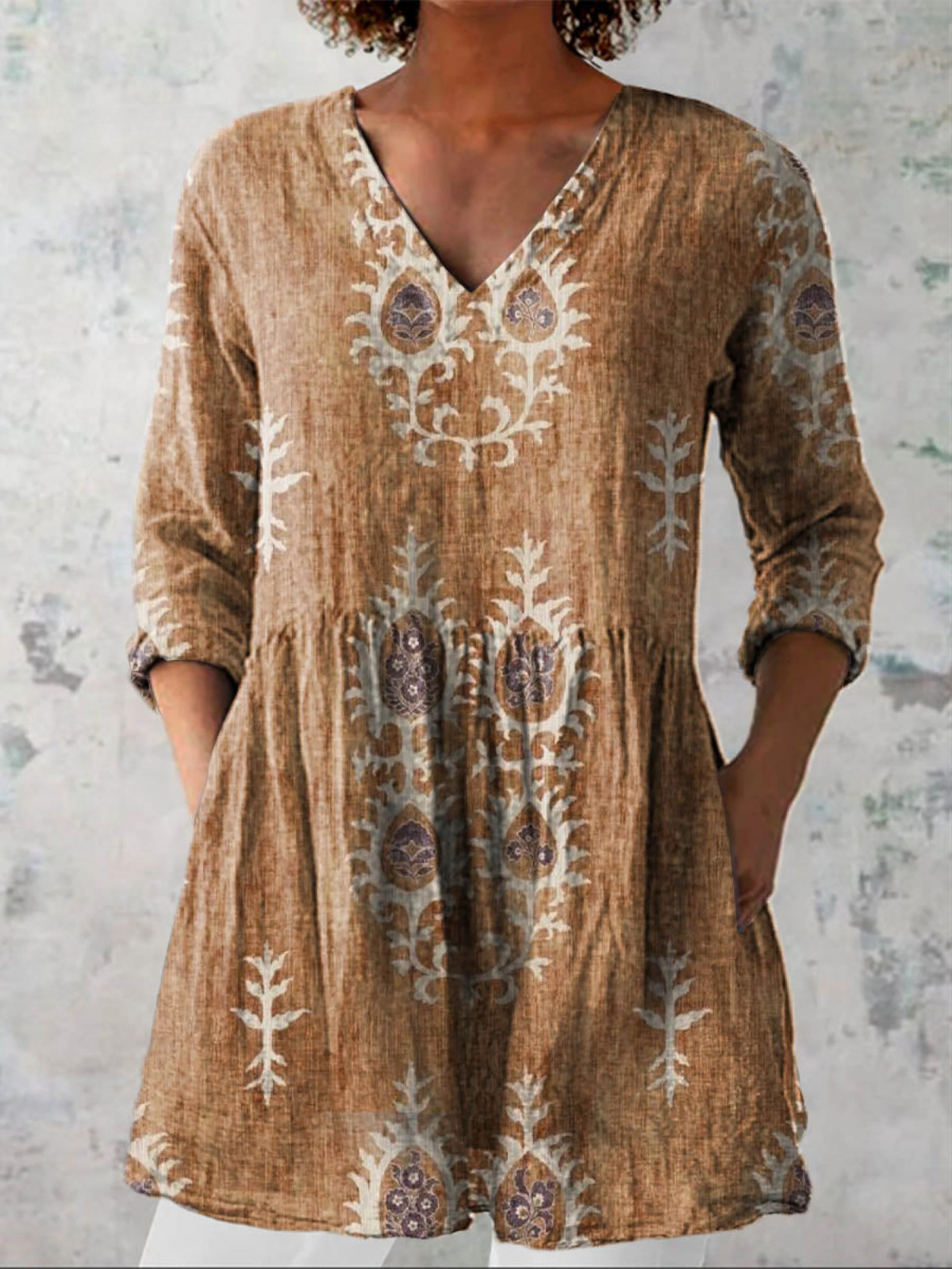 Laura | Long Blouse with a Striking Print