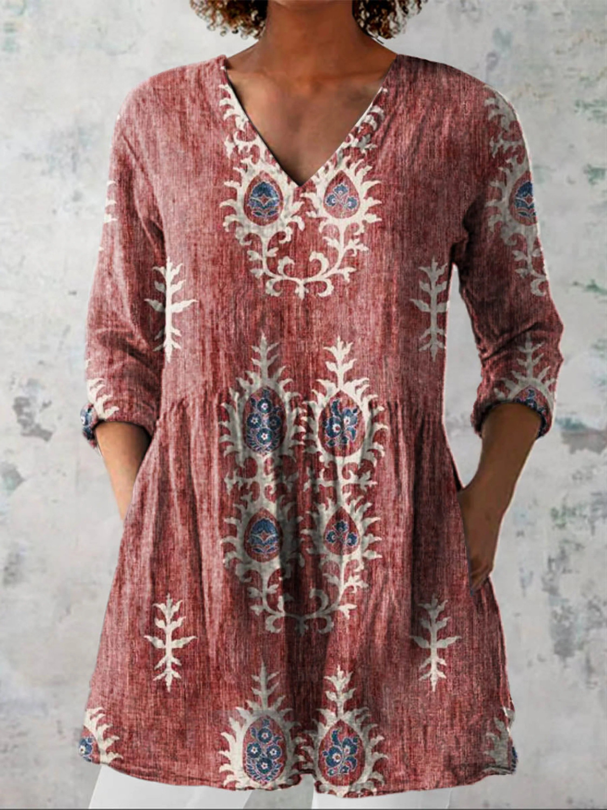 Laura | Long Blouse with a Striking Print