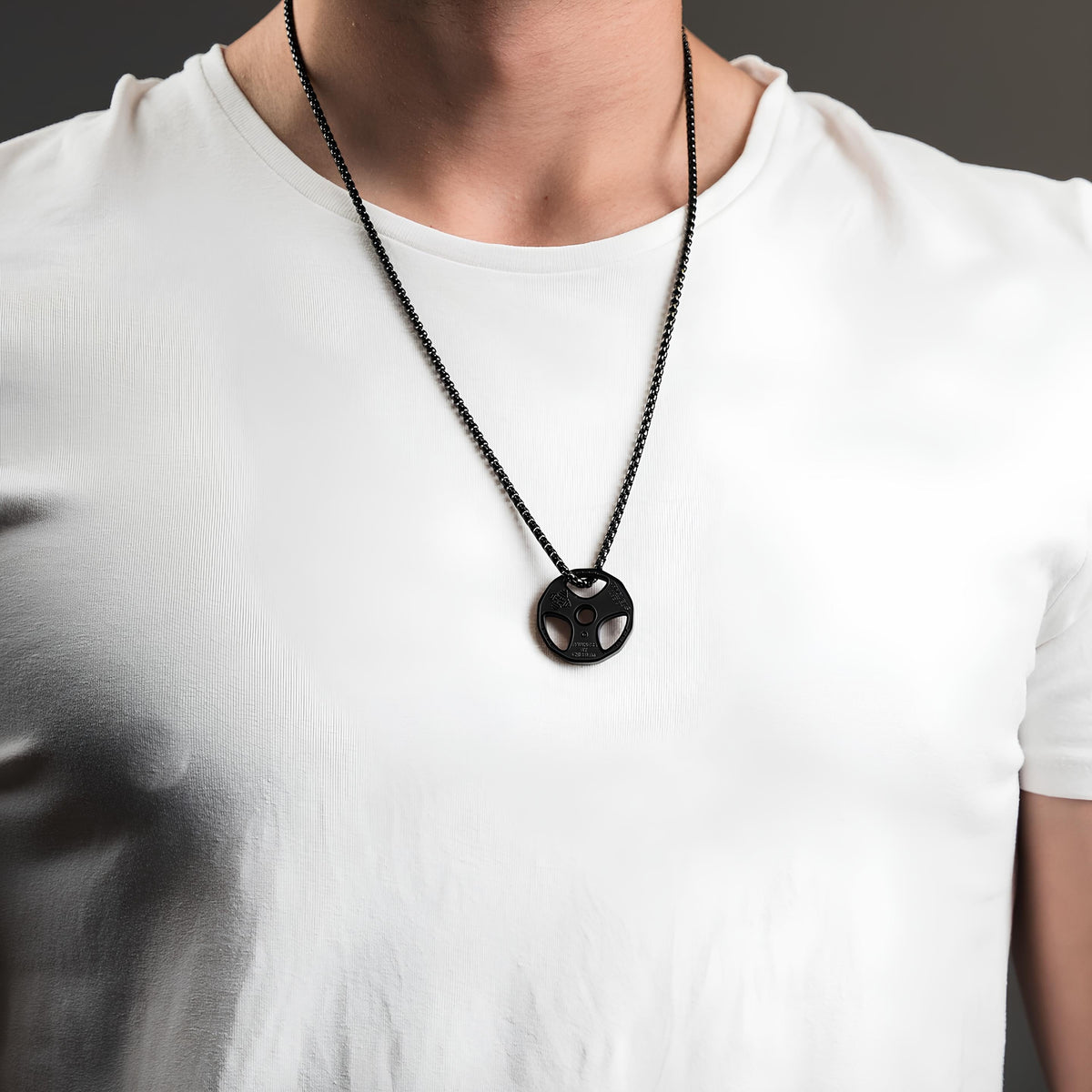 CHARLIE | POWER PLATE PENDANT NECKLACE