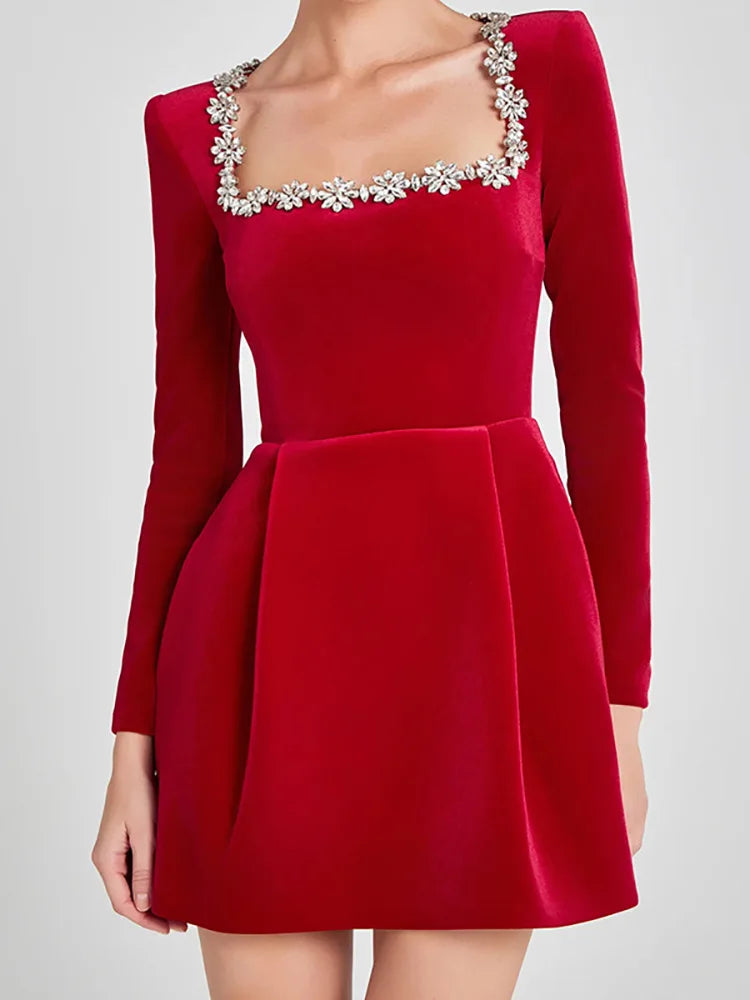 EVELYN | ELEGANT VELVET LONG-SLEEVE DRESS
