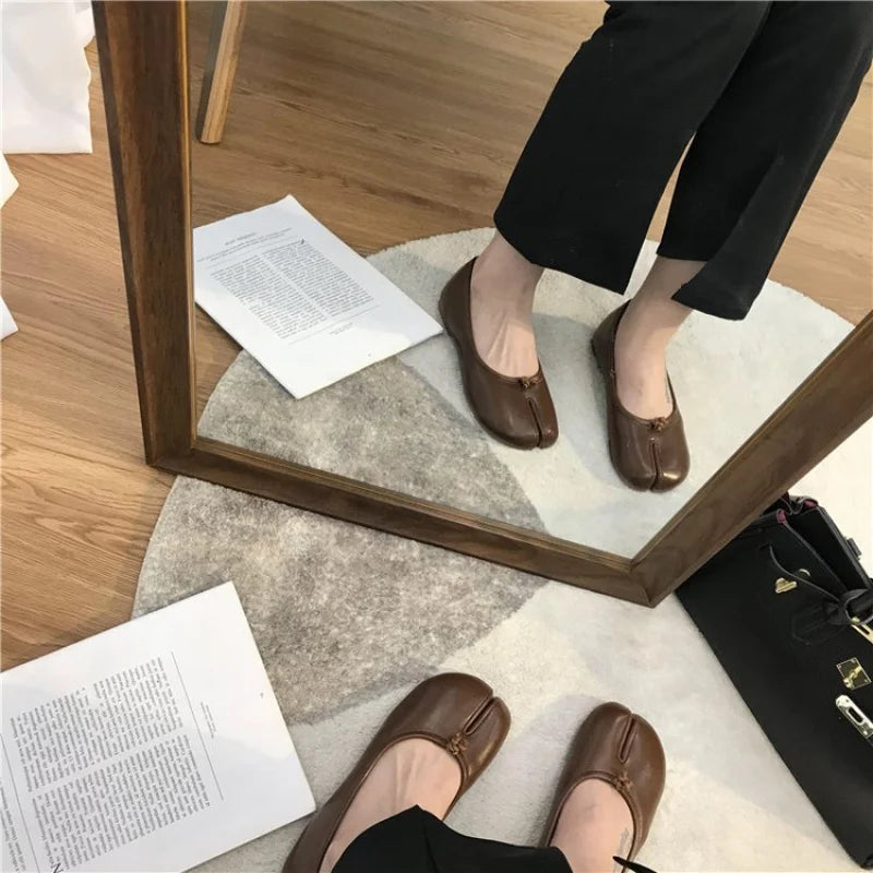 Beatrice | Soft Leather Split-Toe Ballet Flats