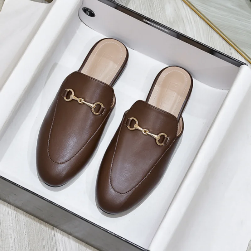 PENELOPE | WOMEN'S CLOSED-TOE MULES WITH METAL CHAIN