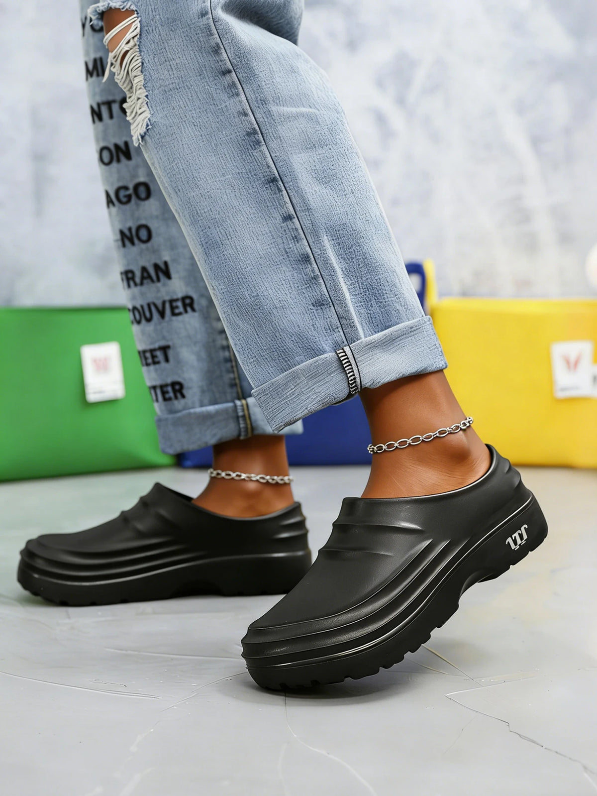 LUNA | WOMEN'S EVA CLOSED-TOE SLIP-ON LOAFERS