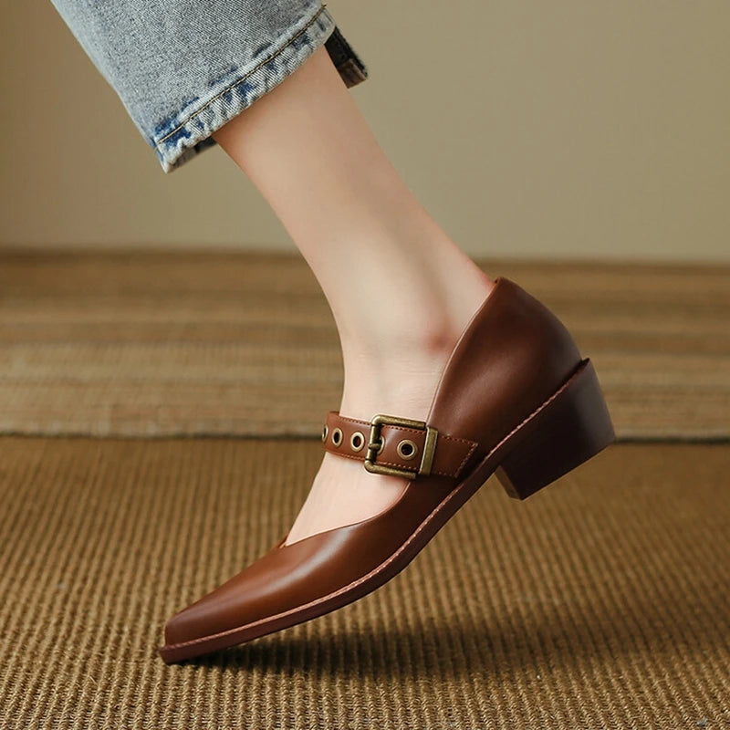 CLARA | MID-HEEL RETRO LEATHER PUMPS