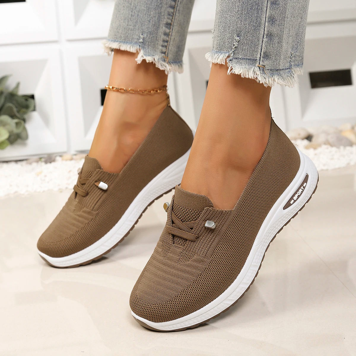 MARYAM | WOMEN'S LIGHTWEIGHT BREATHABLE PLATFORM TRAINERS