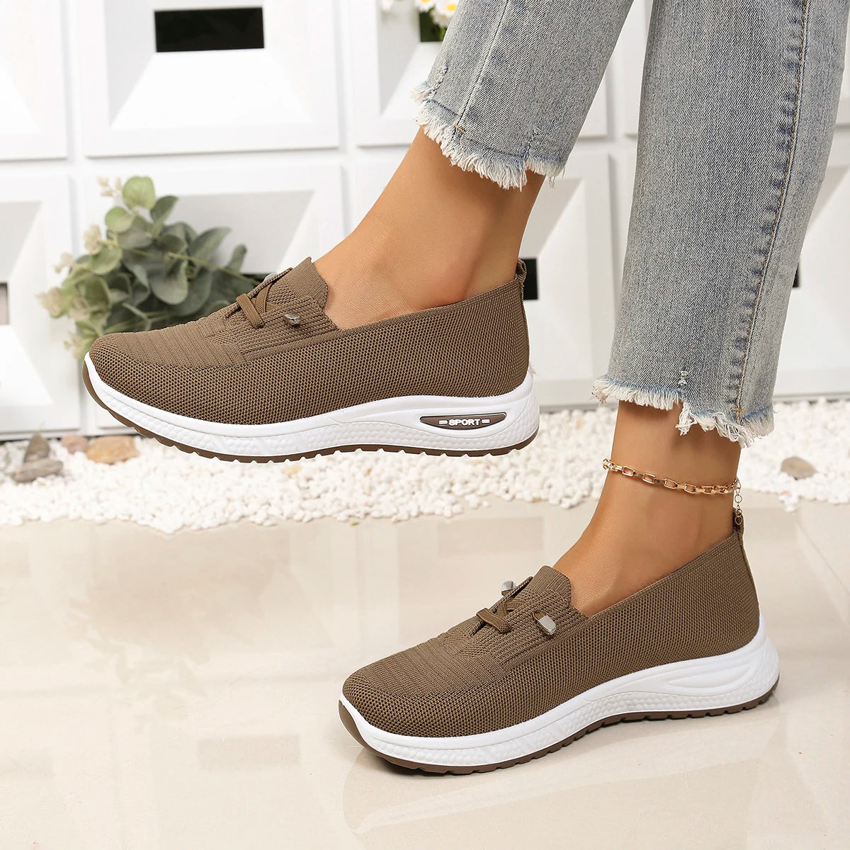 MARYAM | WOMEN'S LIGHTWEIGHT BREATHABLE PLATFORM TRAINERS