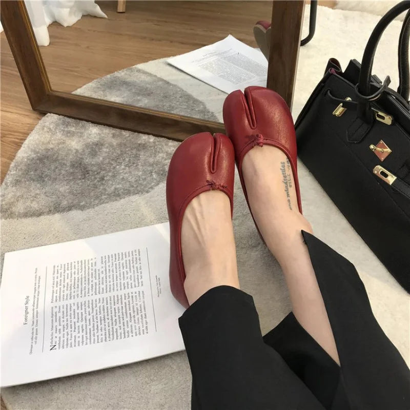 Beatrice | Soft Leather Split-Toe Ballet Flats
