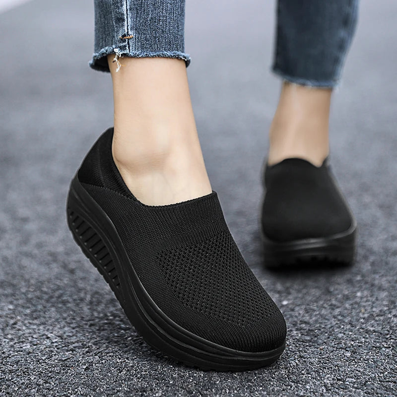 OLIVE | WOMEN'S PLATFORM CASUAL TRAINERS