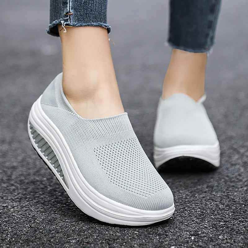 OLIVE | WOMEN'S PLATFORM CASUAL TRAINERS