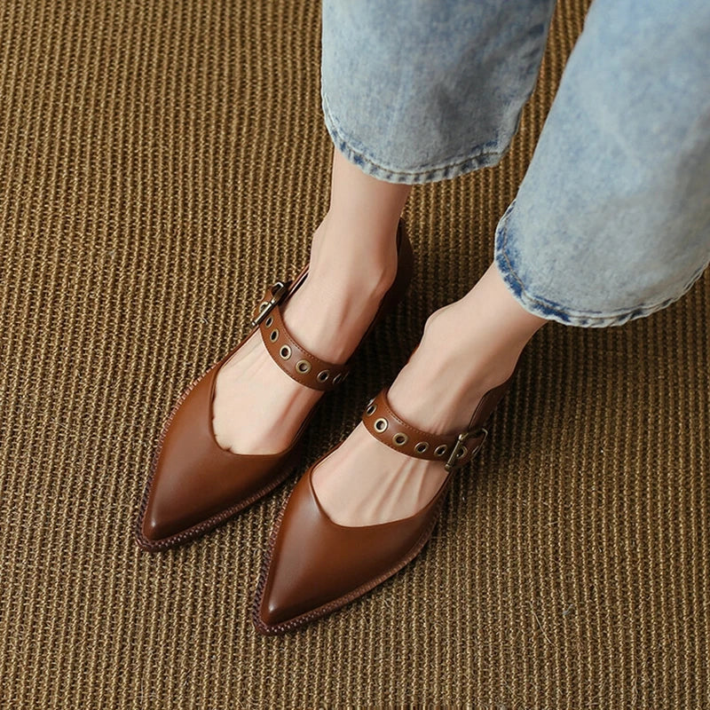 CLARA | MID-HEEL RETRO LEATHER PUMPS