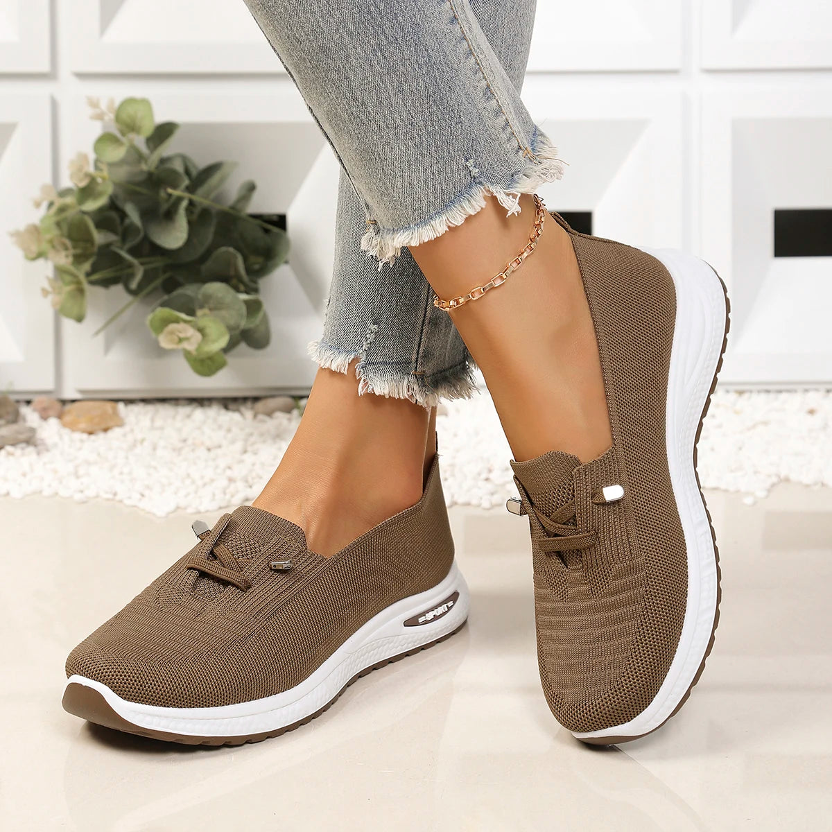 MARYAM | WOMEN'S LIGHTWEIGHT BREATHABLE PLATFORM TRAINERS