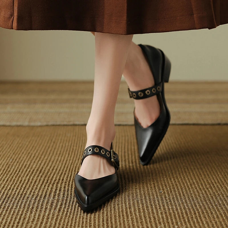 CLARA | MID-HEEL RETRO LEATHER PUMPS