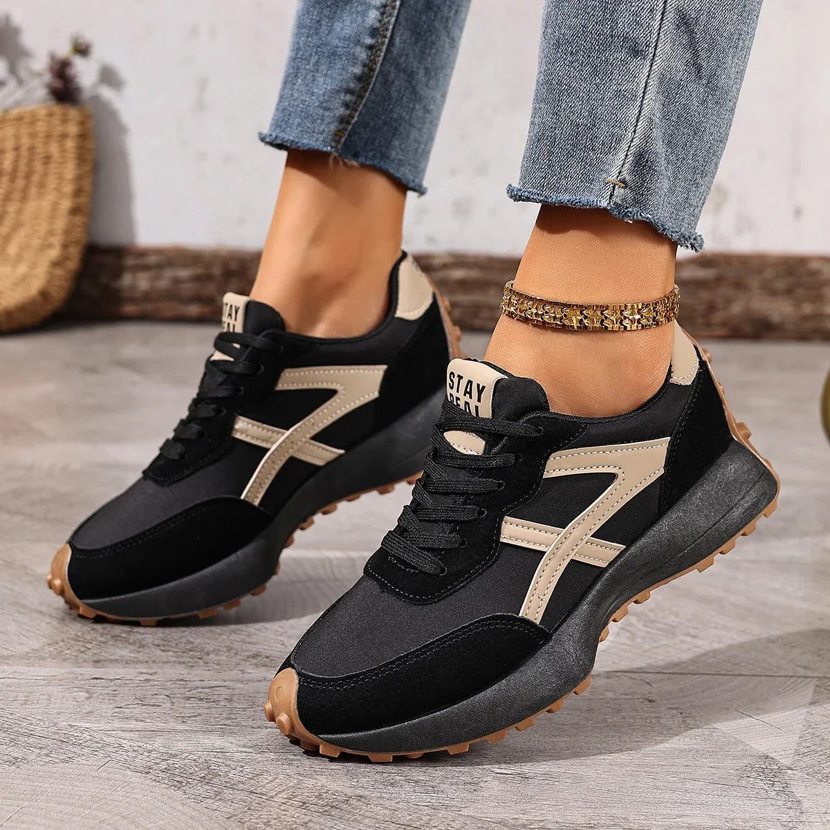 LISA ⎹ WOMEN’S ORTHOPEDIC TRAINERS