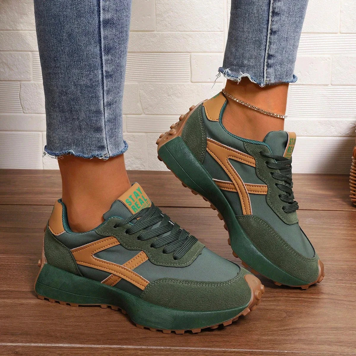 LISA ⎹ WOMEN’S ORTHOPEDIC TRAINERS