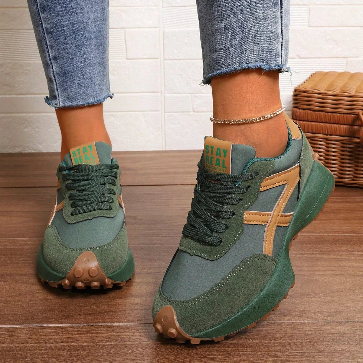 LISA ⎹ WOMEN’S ORTHOPEDIC TRAINERS
