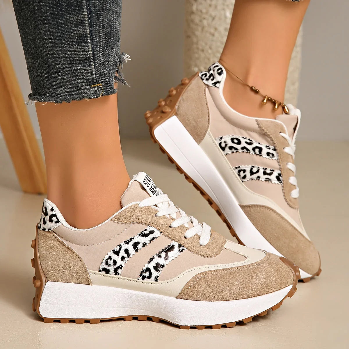 LISA ⎹ WOMEN’S ORTHOPEDIC TRAINERS
