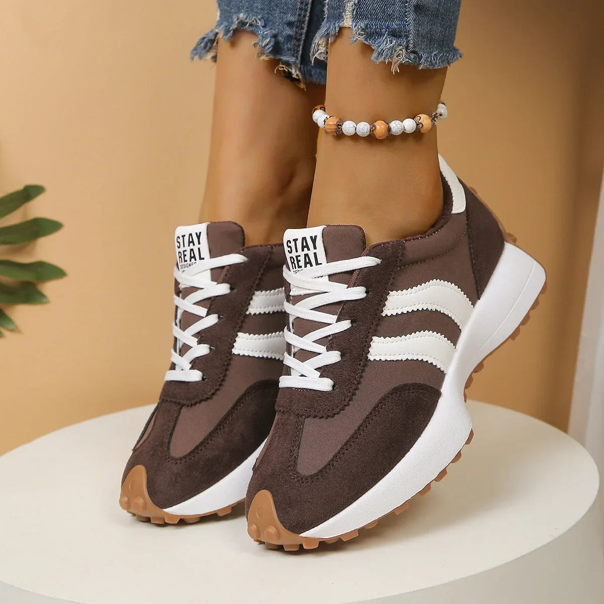 LISA ⎹ WOMEN’S ORTHOPEDIC TRAINERS