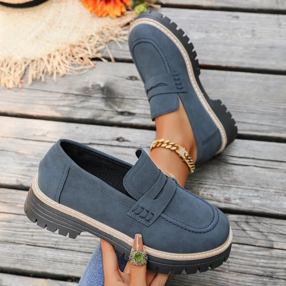 ELIANA | CHUNKY PLATFORM LOAFERS WITH ARCH SUPPORT