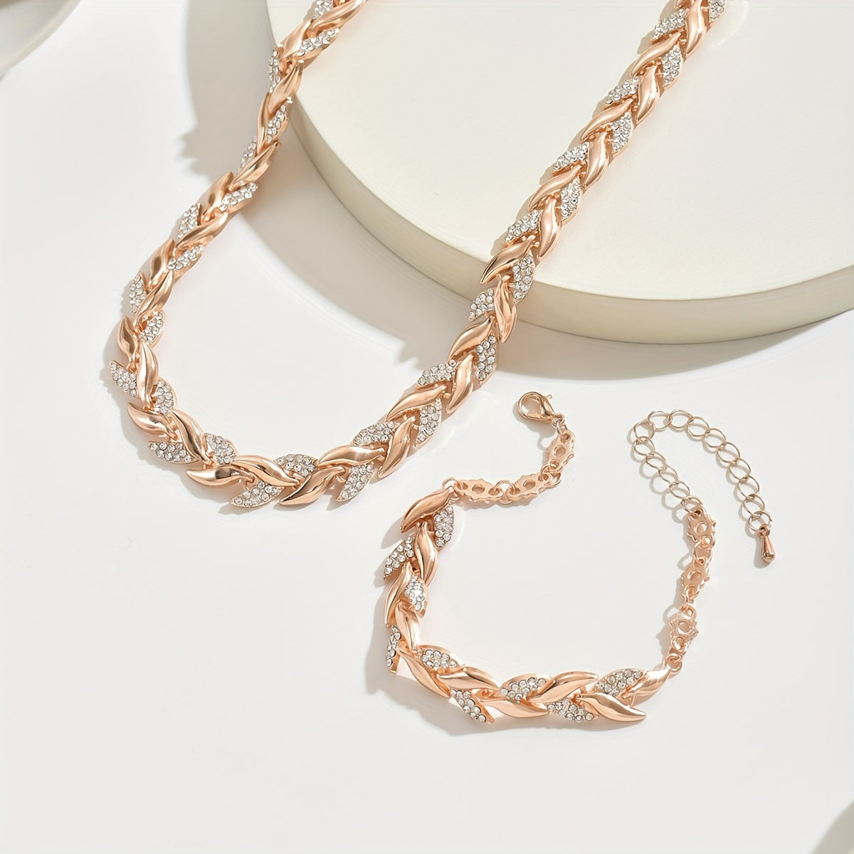 ELEGANT RHINESTONE FISH TAIL SET
