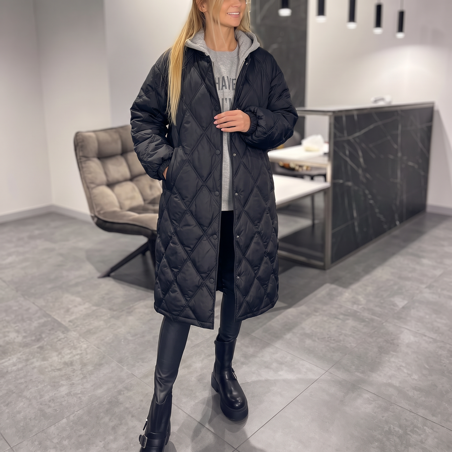 Kynzi | Elegant Longline Quilted Coat