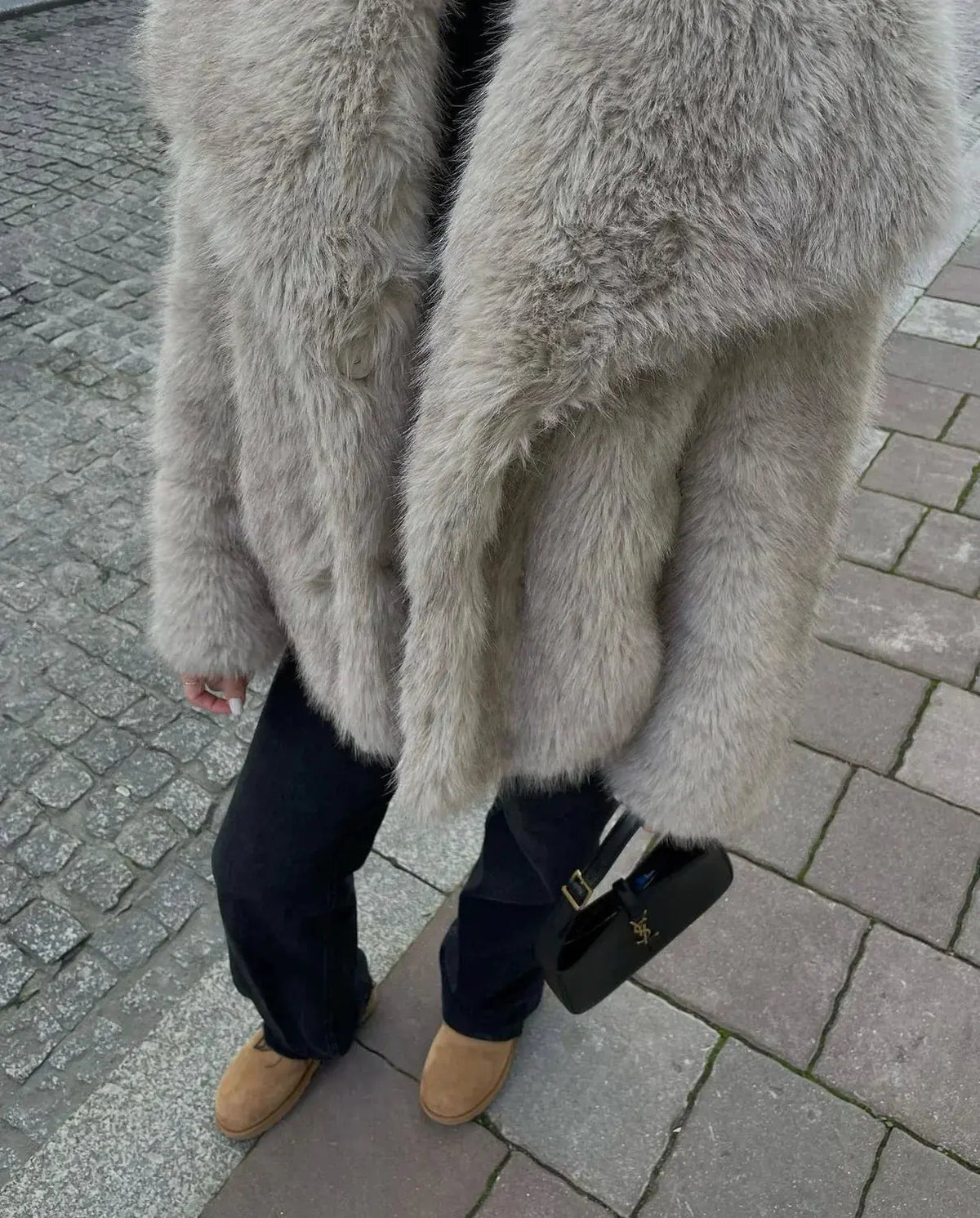 Women's Faux Fur Jacket with Collar and Long Sleeves